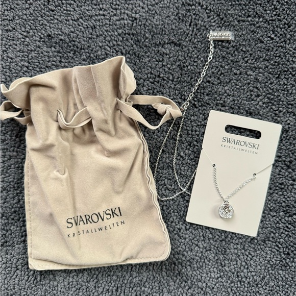 Swarovski Irregular Circle Necklace - Picture 1 of 4